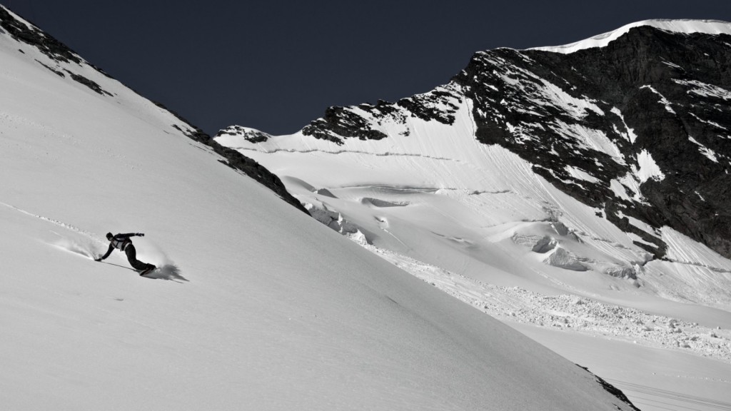 Boarding Saas Fee in Summer