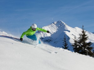 Skiing at Les Gouilles, Rougemont